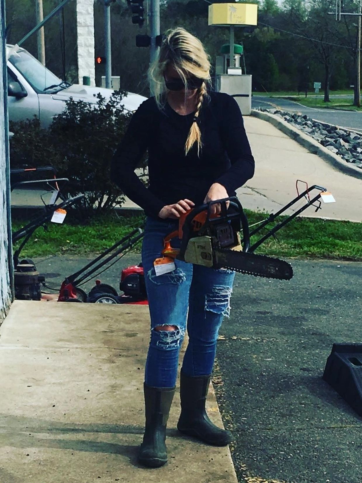 What Is Chickanic’s Net Worth — And What Are Her Exact Measurements?